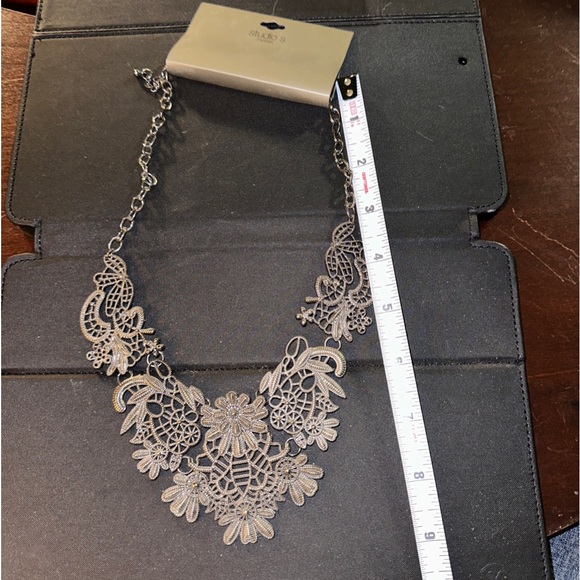 STUDIO S Floral Bib Statement Necklace Silver Tone Vintage Inspired FiligreeNew - Picture 5 of 5